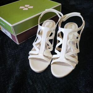 Naturalizer White Strappy Heals
